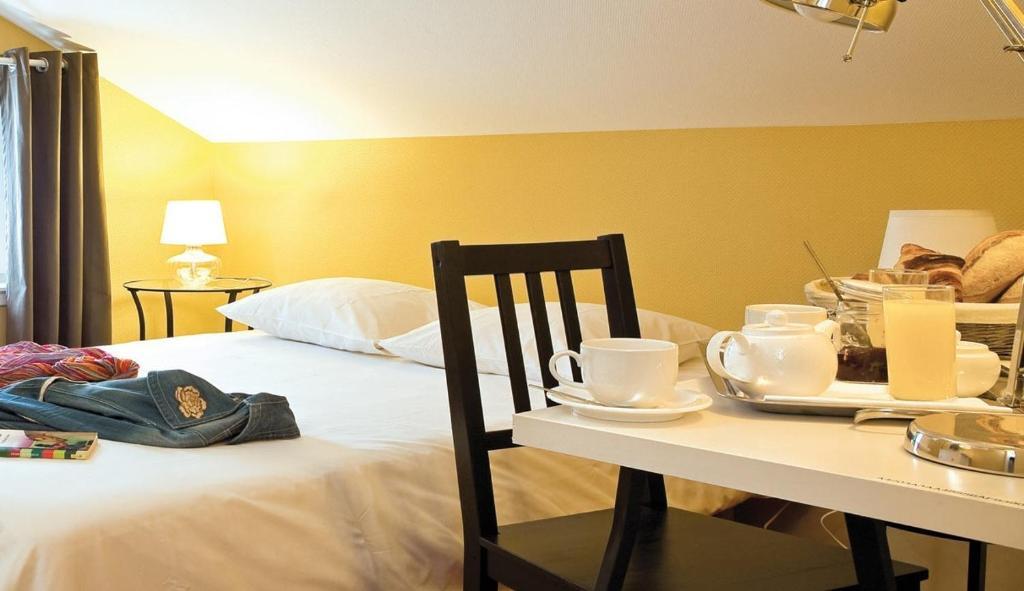 Hotel L'Etoile D'Or Chaumont  Pokoj fotografie