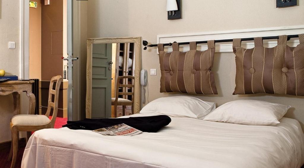 Hotel L'Etoile D'Or Chaumont  Pokoj fotografie
